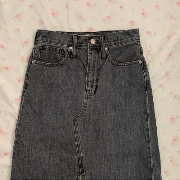 Madewell Denim Skirt - Picture 3 of 9